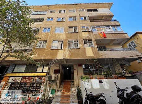 Emlak Dünyasından Bağlarbaşında Ebeveyn Banyolu Geniş 3+1 Daire