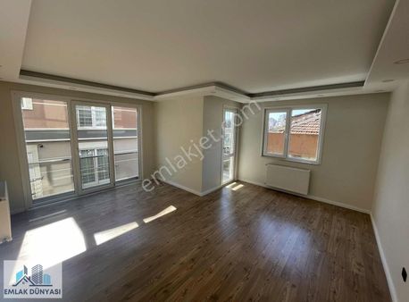 Emlak Dünyasıdan Satılık Altıntepede 2+1 Geniş M2 Lüks 2+1