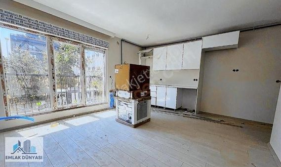 Emlak Dünyası Altıntepe Merkezi Konum Ön Cephe 2+1 Satılık Daire
