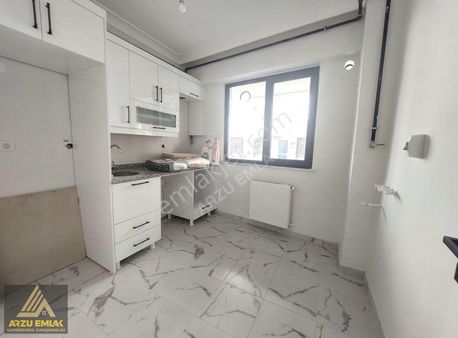Arzu Emlaktan Zübeydehanım Mah Satılık Sıfır2+1yüksekgiriş Daire