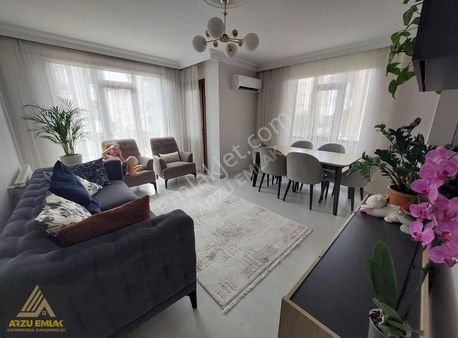 Arzu Emlaktan 75.yıl Mah Satılık Cadde Üzeri 8 Yaşında 2+1 Daire