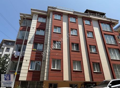 Ümraniye İstiklal Mahallesi Nde Satılık 2 + 1 Daire