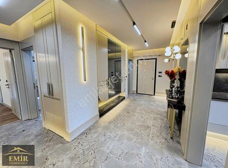 Emir Gayrimenkulden Fıstıklıgın Göbeginde 3.5+1geniş Daire Sunar