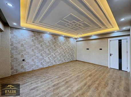 Emir Gayrimenkulden Ana Cad'de Üzerinde 3+1 Lüx Daire Sunar