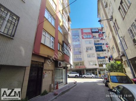 Azmir'den Satılık 65 M2 Dükkan Belediye Karşı Sokağında For Sale
