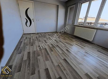 Nalan Kaynak Ve Üçler Ortaokul Karşısı 180 M2 Geniş 3+1