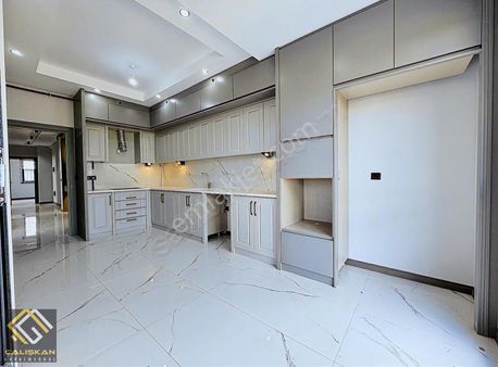 Karahasanlı Mah Satılık Lüks Daire 3+1 160 M2