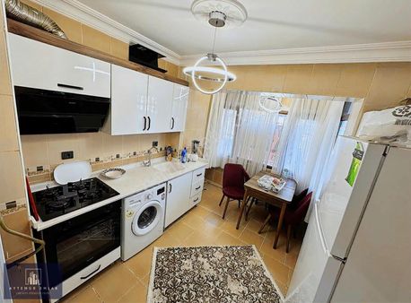 Aytemur Emlak'tan 2+1 Cadde Üzeri Kaçırılmayacak Fırsat!!