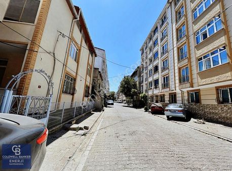 Yenikentte Satılık 2+1 Ara Kat Daire Asansörlü