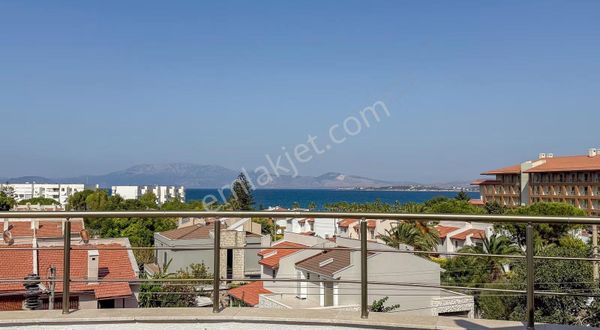 Satılık Deniz Manzaralı Kat Mülkiyetli Çatı Dubleks Daire
