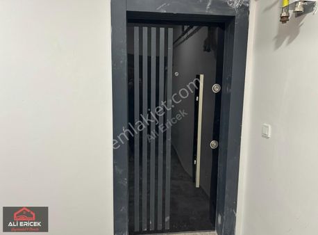 Kemalpaşa Merkezi Konumda 3+1 Satılık Daire