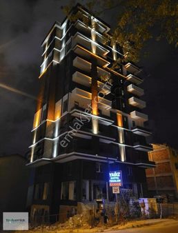 Şehir Merkezinde Deniz Manzaralı 2+1