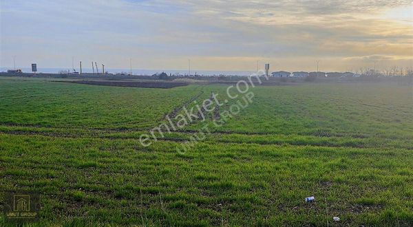 Celaliye De Tek Tapu Kadastro Yola Cephe Deniz Manzaralı Tarla