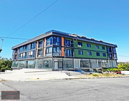 Beylikdüzü Marina Yolunda Tabela Değeri Yüksek Kiralık Dükkan