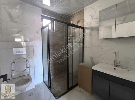 Varsak Karşıyaka Mah.de Site İçi Havuzlu Güvenlikl3+1 Lüks Daire