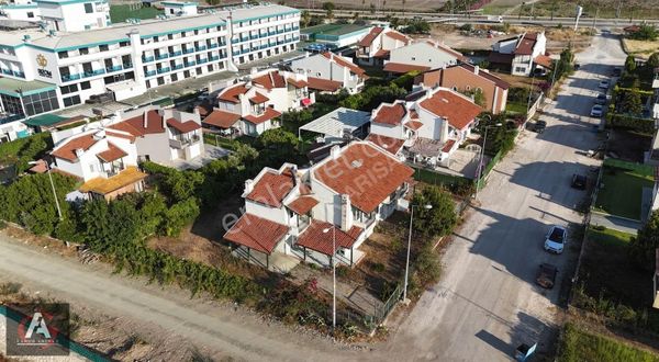 Faruk Arısan'dan Finkum Villalarında Kiralık Köşe Başı Villa