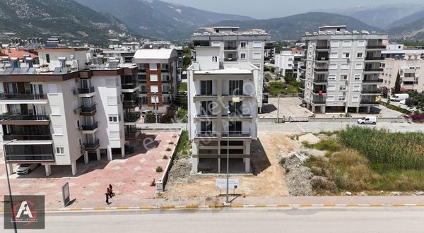 Faruk Arısan'dan Ebeveyn Banyolu 2 Cephel Ayrı Mutfak Geniş 2+1