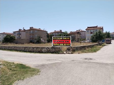 Afyon Üçok Emlaktan Veysel Karani Mah Satılık 2+1 3+1 Sıfır Lüx Daireler