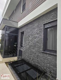 Kemer Merkezde Tek Tam Kalbinde Müstakil İkiz Villa Can-iş Emlak