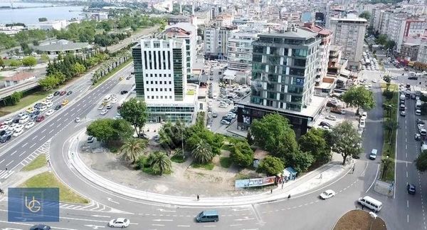 Faktör Ofis Kalitesi İle Şehrin Göbeğinde 1+1 Lüx Ofis Katı