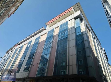 Mevsim Emlaktan Şerefiyede Kiralık 4+1 Teraslı Ofis