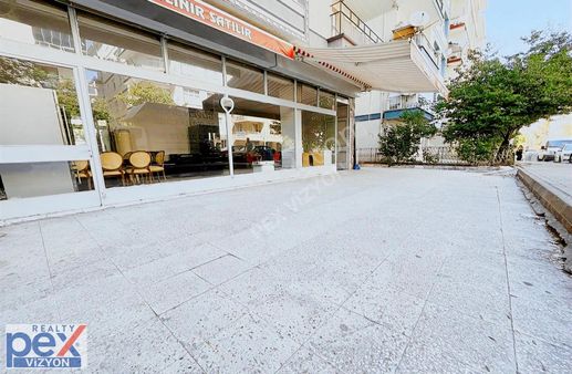 Demetevlerde Geniş Açık Kullanım Alanlı Kiralık 50 M2 Dükkan