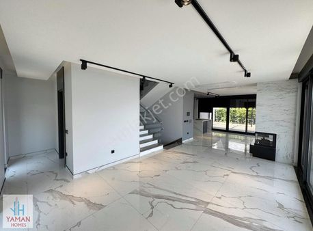 Alanya Tepe Sıte Icı Mustakıl Sıfır 4+1 Denız Manzaralı Vılla