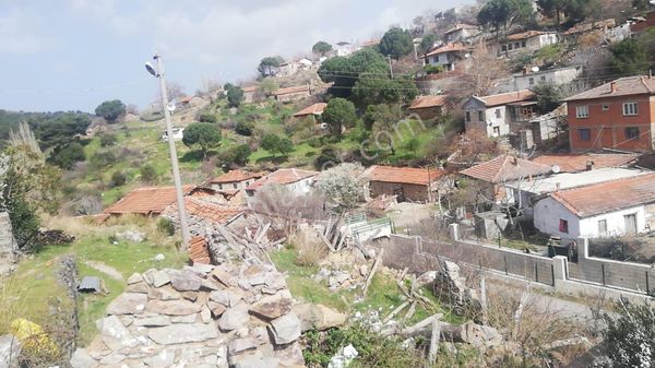 Üzerinde Eski Ev Bulunan, Altyapılı Köy İçi Arsa