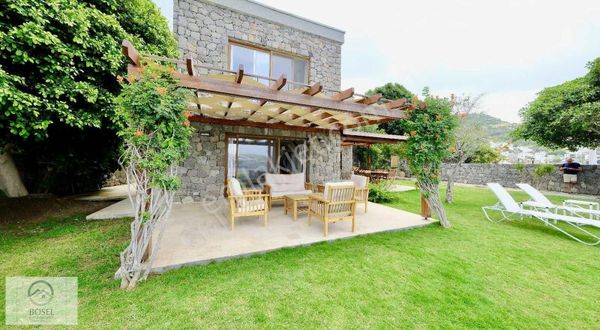 Bodrum Gündoğan Özel Plajlı Deniz Manzaralı Satılık Taş Villa