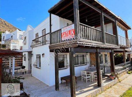 Bodrum Turgutreis De Deniz Manzaralı Satılık 2+1 Dublex Villa