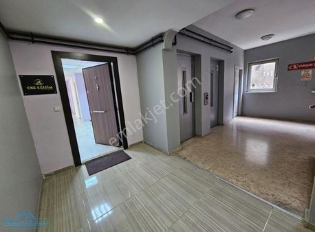 Maltepe Bağdat Cad.üstü Marmaraya Yakın Ruhsata Uygun 230m2 Ofis