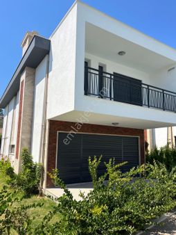 Karaova'da Tek Müstakil 4+1 Sıfır Satılık Villa