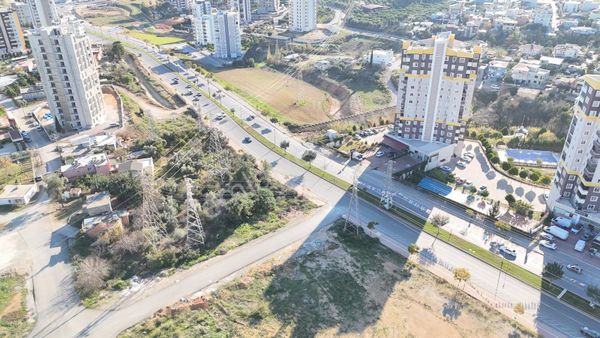 Mersin Yenişehir De Ticari Konut 0.90 Emsal Yol Cepheli Arsa