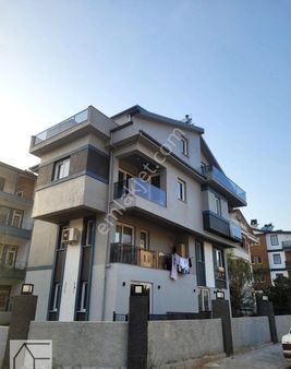 Fethiye Pazaryeri Mevkiinde Satılık 3+1 2 Banyolu Sıfır Çatı Dubleks