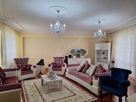 Karataş Şayintepede Satlik Geniş Uygun 3-1 Daire