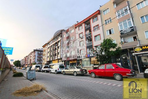 🟨⬛ Bandırma 600evler'de İşlek Ana Cadde Üzerinde , Tadilatlı 2+1 Satılık Daire⬛🟨