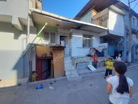 Karabağlar Eserken Te 3+1 Müstakil Bahçeli Satılık Ev