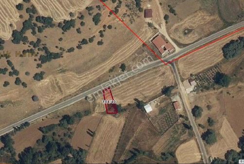 Baha&kutluay'dan Güneyköy Girişinde Tarihi Han Karşısı Uygun Bahçelik Tarla..!