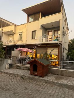 Yenifoça Merkezde Denize Yakın Konumda 5+1 Triplex Yazlık