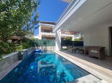 Kuşadası Yılancı Burnunda Tek Müstakil Sıfır Villa