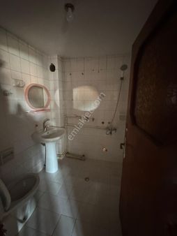 📍 Kemerçeşme’de Satılık 3,5 Katlı Komple Tadilatlı Bina – Bahçe Ve Teraslı