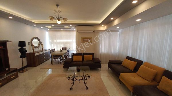 Bahçe Kullanımlı, Doğalgazlı Ve Eşyalı 2+1 – Toros / Konyaaltı