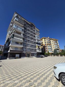 Konya Karatay Fetih Caddesinde Satılık 3+1