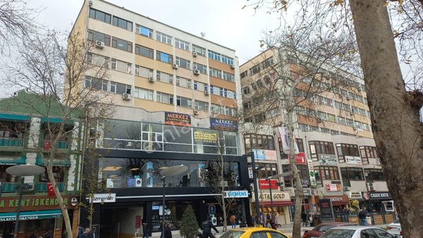İzmit Merkez Belediye İş Hanı Kiralık Büro & Ofis