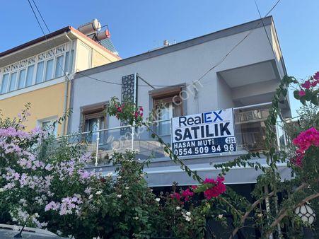 Gözütok Mimarlık Emlak 'tan Çarşının İçinde 4+1 Villa