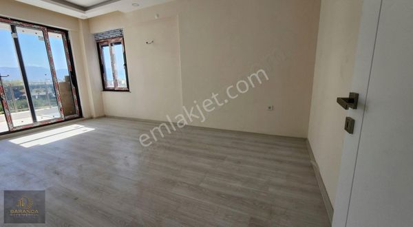 Finike Sahilde Deniz Manzaralı Kiralık Lüks 2+1 Daire