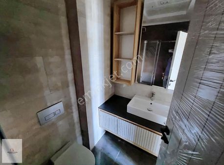 Altıntaş'da Lüks Arakat Yerden Isıtmalı 2+1 Satılık Daire