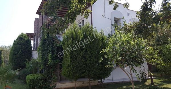 Bodrum Bitez Havuzlu Sitede Üst Kat Daire