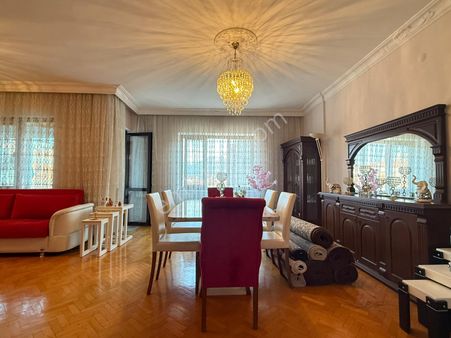 Eskidjiden Denizli Lisesi Mevkii Ara Kat 3+1 Geniş Daire Fırsatı !