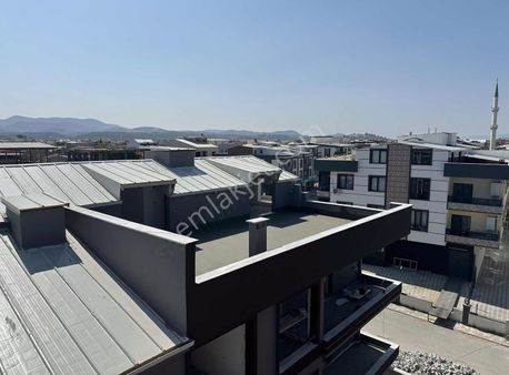 Dostlardan Novada Yolunda Satılık Dupleks Daire